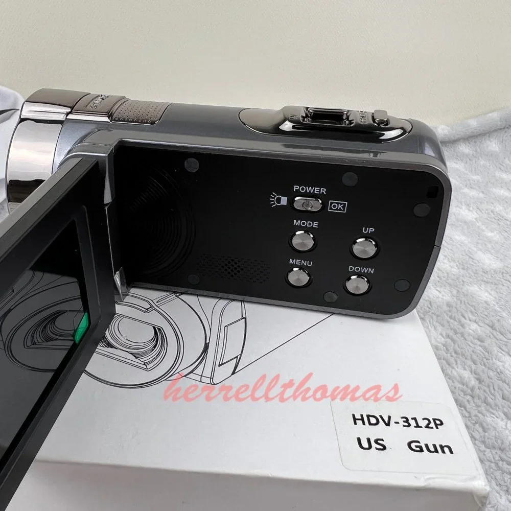 DIGITAL VIDEO CAMERA - Picture 6 of 9